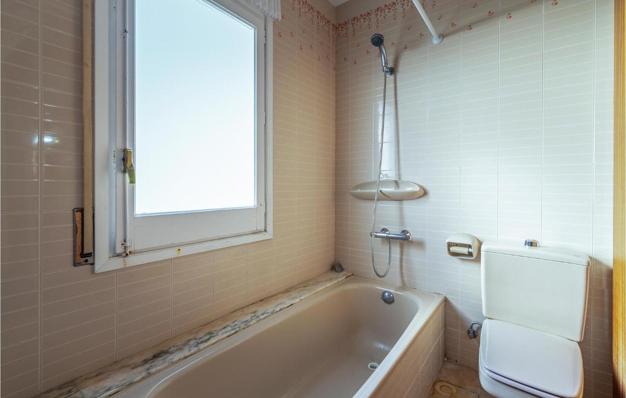 Hébergement de vacances Awesome In With House Sea View *