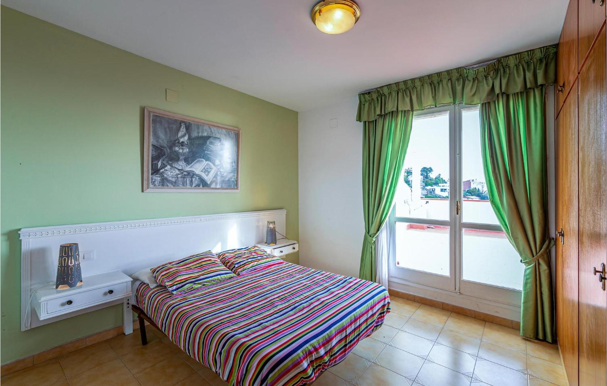 Awesome In With House Sea View