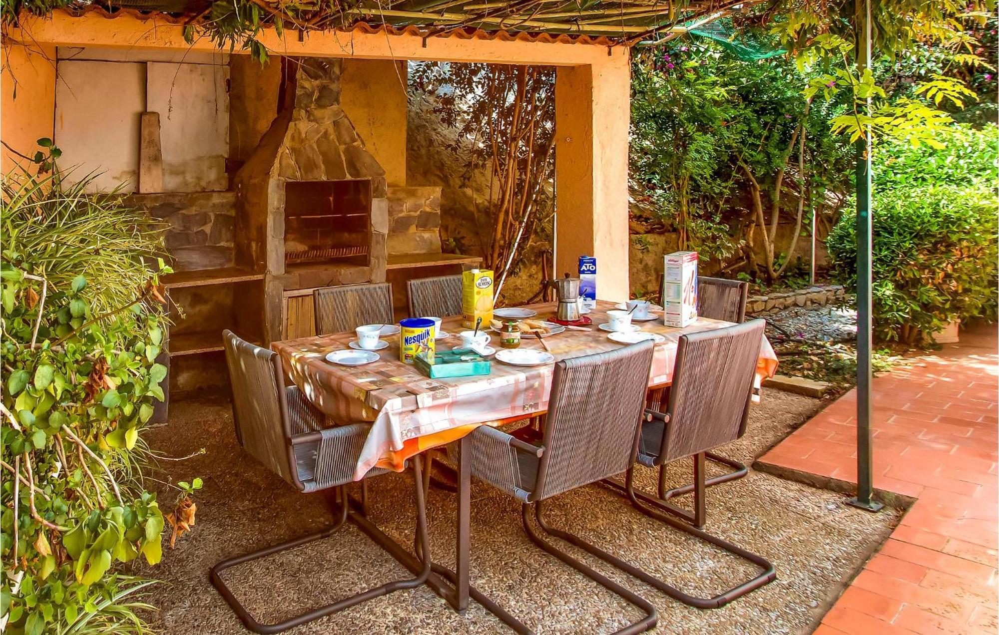 Hébergement de vacances Awesome In With House Sea View *